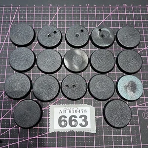 Games Workshop 32mm Round Model Bases Warhammer 40K/AOS/WFB Spare Bits - Picture 1 of 1