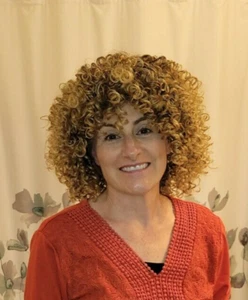 Quality Curly Wig - Light brown - Median Length - New - Picture 1 of 7