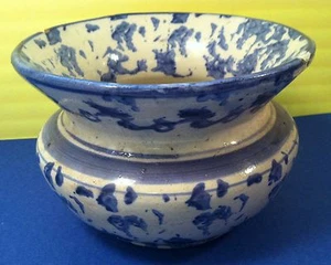 Ropa de esponja antigua azul y blanca Spittoon - Imagen 1 de 12