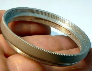 Tiffen 54mm (series VII 7) Filter retaining ring screw in made in USA (chrome) - Picture 1 of 7