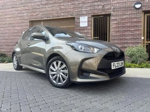 2023 Toyota Yaris 1.5 VVT-h Icon E-CVT Euro 6 (s/s) 5dr HATCHBACK Petrol/Electri - Picture 1 of 24