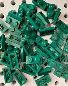 Lego Nuevo Lote de 50 Azul Tierra Verde 1x2 Placa Base 1 X 2 Placas de Ladrillos - Imagen 1 de 3