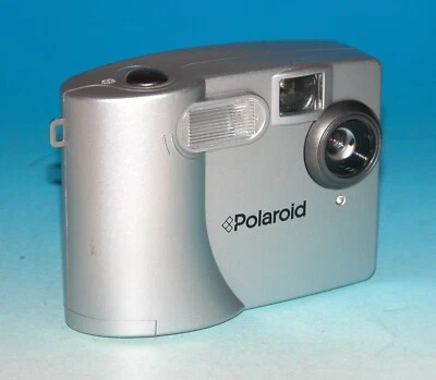 Polaroid PhotoMAX FUN Flash 640 0.4MP Digital Camera - Silver #1554 - Image 1 of 4