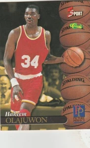 KOSTENLOSER VERSAND - NEUWERTIG - 1995 Classic 5 Sport #192 Hakeem Olajuwon Houston Raketen - Bild 1 von 1