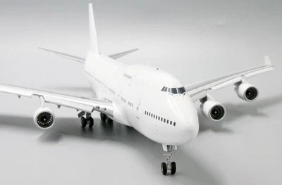 JC Wings XX2952A Flaps Down Blank GE engines Boeing 747  model scale 1:200 - Image 1 of 4