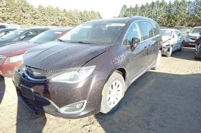 2018 Chrysler Pacifica Automatic Transmission OEM 138K Miles - LKQ370845428 - Image 1 of 3