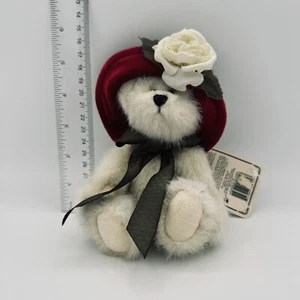 Boyds Bär Colette Dubeary 6 Zoll weißer Bär Plüsch roter Hut Blumenanhänger - Bild 1 von 2