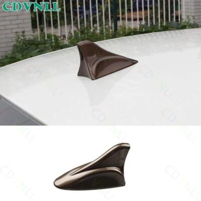 Marco receptor antena aleta de tiburón dorado brillante para Nissan Sentra Sylphy 2013-2019 Foto 1 de 4