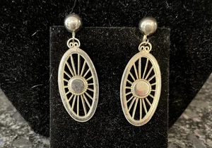 Orecchini pendenti raggi ruota carro ovale tono oro vintage clip-on retro vite - Foto 1 di 3