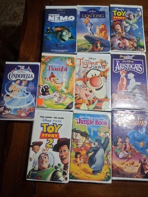 10 VHS Disney Toy Story 2 Jungle Book Aladin Cinderella Bambi Aristocats Lion Ki - Image 1 of 4