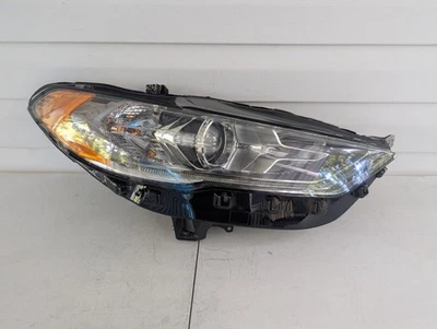 Ford Fusion 2017 2018 2019 2020 halógeno con faros DRL para pasajero derecho Foto 1 de 4