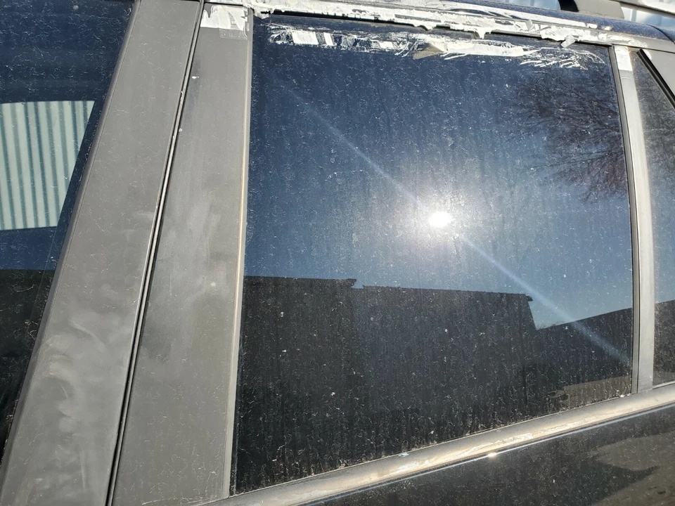 2001 - 2002 - 2003 - 2004 - 2005 - 2006 宝马 X5 E53 左后门玻璃 — 第 1/1 张图片