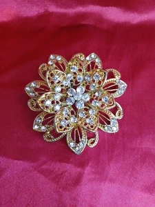 Vintage Rhinestone Gold Costume Flower Brooch Pin 2.5" - Picture 1 of 7