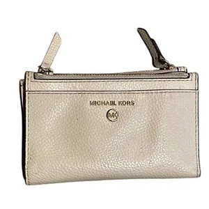 Michael Kors Beige leather Wallet Zippered Pockets Card Slots - Picture 1 of 7