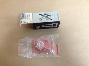 GE Quartzline Projection Lamp Bulb DZE-FDS 24V 150W - Picture 1 of 2