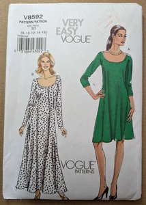 VOGUE 8592 Sz B5 8-16 Misses Petite Dress Raglan Sleeve VERY EASY Uncut - Picture 1 of 3