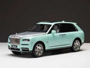 1:18 Rolls Royce RR Cullinan Diecast Model Car Display Blue silver/Red silver - Picture 1 of 16