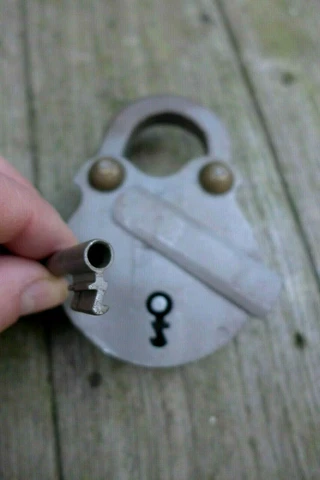 Vintage padlock with one key, working order, collector, hobby 18-01 Cover