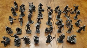 Figurine in peltro Royal Holland Daalderop - Enorme collezione 39 pezzi - Foto 1 di 12