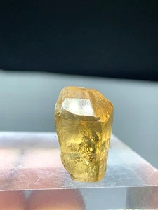 25 Carat Topaz Crystal From Pakistan - Picture 1 of 5