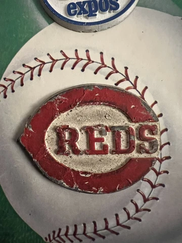 MLB vintage ⚾standing board baseball 1970’s Logo Magnet Cincinnati Reds Cover