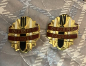 52nd Ordnance Group Distinctive Unit Insignia Army Crest DI DUI I21 Pair - Picture 1 of 3
