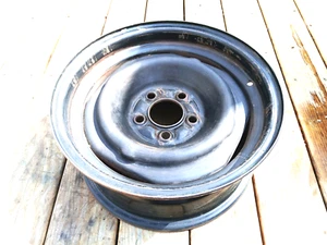 Ford Motor Co. 16 X 6, rueda de acero Soild, 5 orejetas, patrón 4,5. - Imagen 1 de 5