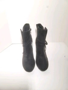 Christian Siriano Women's Valencia Black Ankle Block Heel Boots Sz 8.5 Zip Velve - Picture 1 of 8