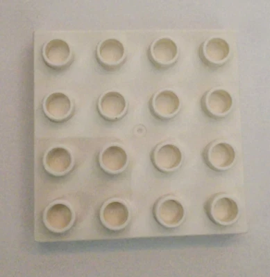 Lego White Duplo Plate 4 x 4 Parts 14721 - Image 1 of 2