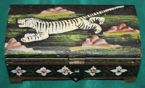 Vintage Hand Painted Wood Trinket Box Small Painted Tigers Tribal Folk Art - Picture 1 of 10