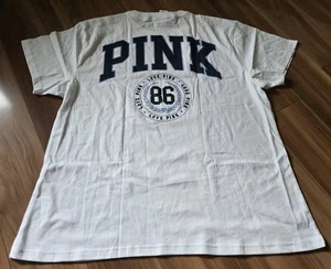 Neu mit Etikett Victoria's Secret PINK T-Shirt Ivy Campus Baumwolle Grafik Oberteil M 86 weiß - Bild 1 von 4