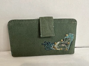 Roxy Canvas Forest Green Wallet IN GREAT CONDITION - Picture 1 of 6