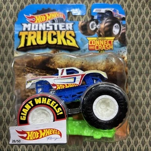 Hot Wheels Monster Trucks Racing Monster Truck Giant Wheels - Picture 1 of 2