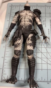 NECA Ultimate Shaman Predator Body Buck Alien 1/12 Figure Custom Part Fodder - Picture 1 of 9
