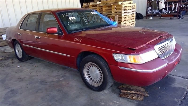 (LOCAL PICKUP ONLY) Front Bumper Fits 98-02 GRAND MARQUIS 983383 Foto 1 de 4