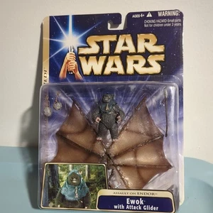 Star Wars Return of the Jedi EWOK W/ ATTACK GLIDER Assault On Endor NEW 2004 - Picture 1 of 6