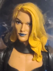 MARVEL LEGENDS EMMA FROST - MIP Walgreens exclusive !! white queen black grey - Picture 1 of 11
