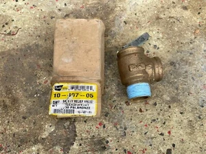 Apollo Valve 10-407-05 Series Bronze Safety Relief Valve 3/4”, Hot Water, 45Deg - Picture 1 of 5