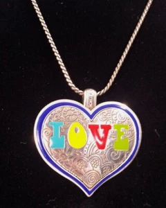 Brighton Summer of Love Enamel Heart Pendant Necklace 70 Theme Rare - Imagen 1 de 4