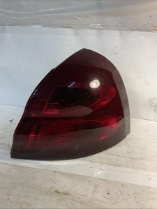 04 05 06 07 08 PONTIAC GRAND PRIX PASSENGER SIDE TAIL LIGHT - Picture 1 of 6