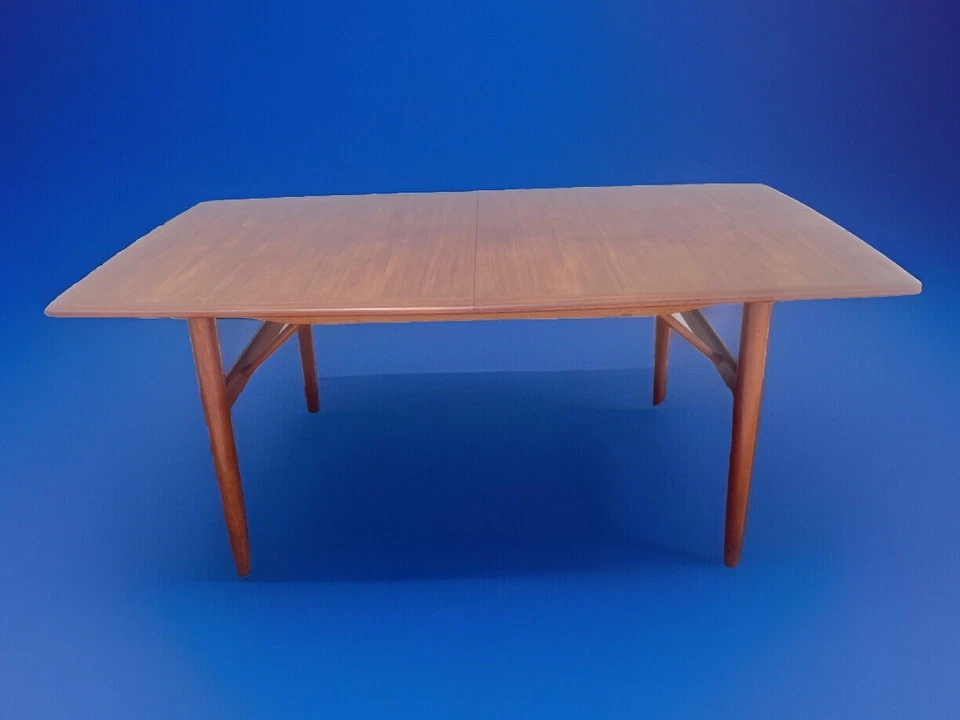 Mesa de comedor grande danesa moderna de mediados de siglo SPISEBORD POVL DINESEN 1960 + Foto 1 de 4