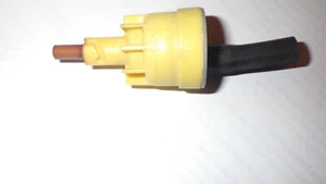 Distribuidor aire comprimido, válvula de retención, Mercedes W126, W201 etc., No 1268000478 - Imagen 1 de 4