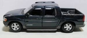Ford Explorer Sport Trac  Extended Cab Pickup Truck 1/25 Scale By Maisto - Picture 1 of 12