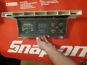 Ford OEM Instrument Cluster Auto/Gas NO TACH 80-86 F-150_250_350 EOTF-10B885-AA - Bild 1 von 20