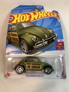 Hot Wheels #42 Green Wood Sided Volkswagen Beetle Compact Kings - Picture 1 of 4