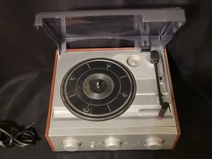 Vintage Jensen Turn Table, with built in speaker - Picture 1 of 8
