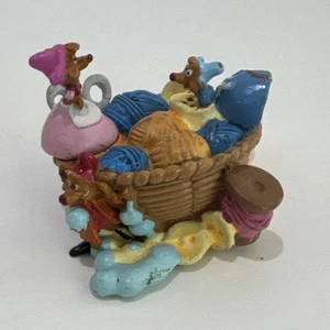 Disney Cenerentola Jaq Gus & Perla Topi Cesto da Cucire PVC Cake Topper Figura 1,5" - Foto 1 di 6