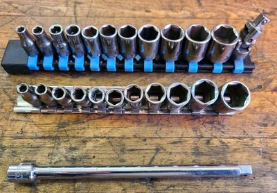 CRAFTSMAN USA 24PC. 1/4" DR. 6 PT. METRIC/SAE SOCKET SET~ W/UNIVERSAL SWIVEL - Image 1 of 4