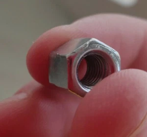 Mutter 1 - Bild 1 von 1