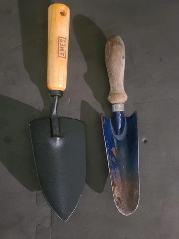 (LOT OF 2) Vintage Ames Wood Handle Garden Trowel Spade Shovel Bulb Planter Cover
